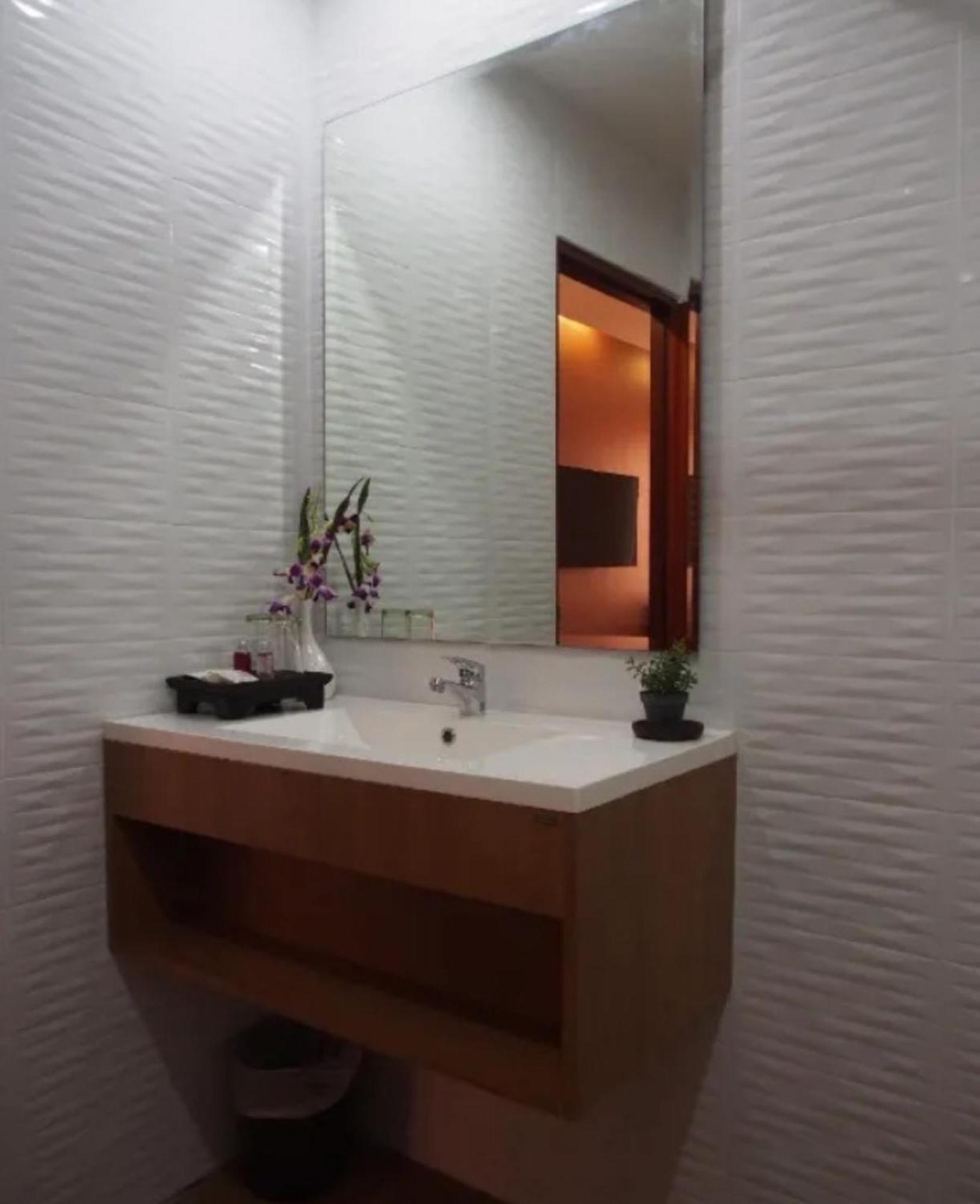 The Little Nest Phuket Hotel Bagian luar foto